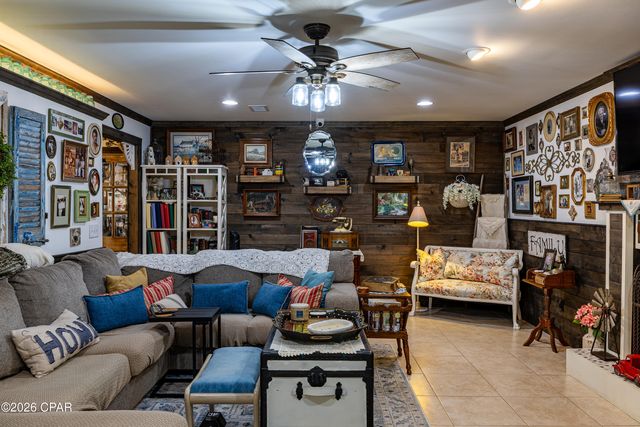 6537 Pine Drive, Panama City, FL 32408