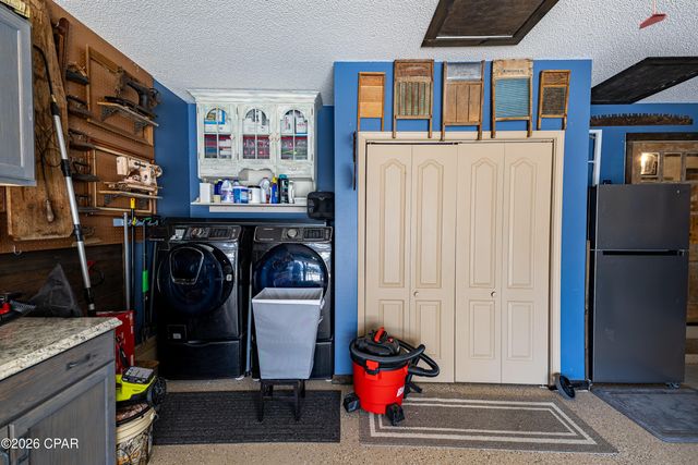 6537 Pine Drive, Panama City, FL 32408