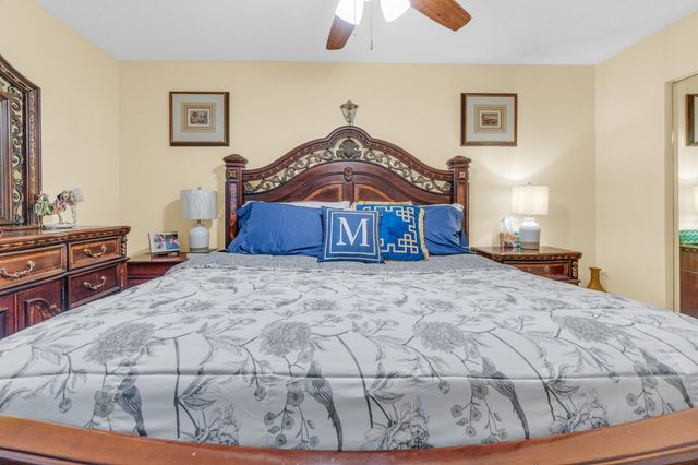 504 Davis Road 86, Palm Springs, FL 33461