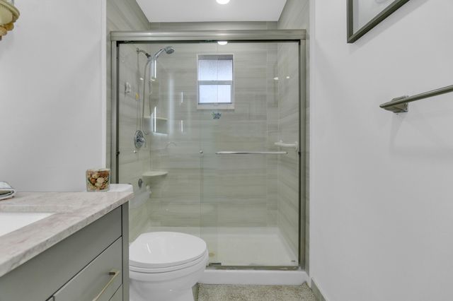 504 Davis Road 86, Palm Springs, FL 33461