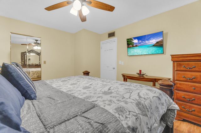 504 Davis Road 86, Palm Springs, FL 33461