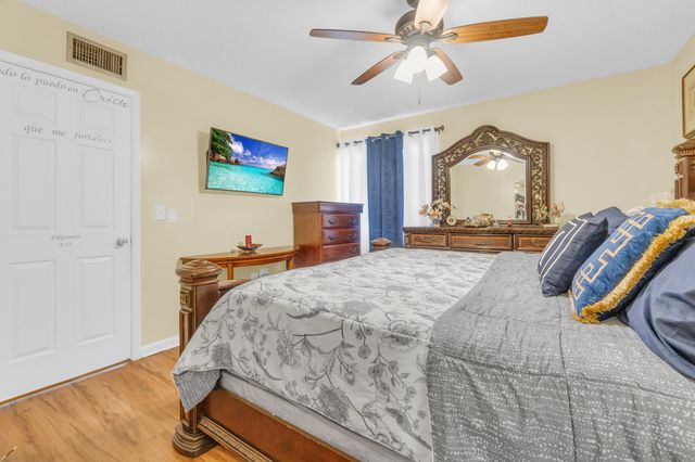 504 Davis Road 86, Palm Springs, FL 33461