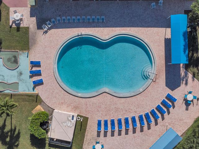 504 Davis Road 86, Palm Springs, FL 33461