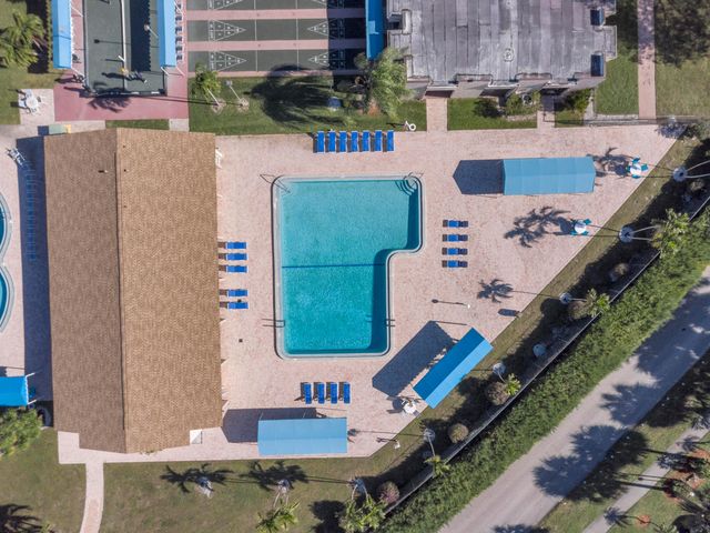 504 Davis Road 86, Palm Springs, FL 33461