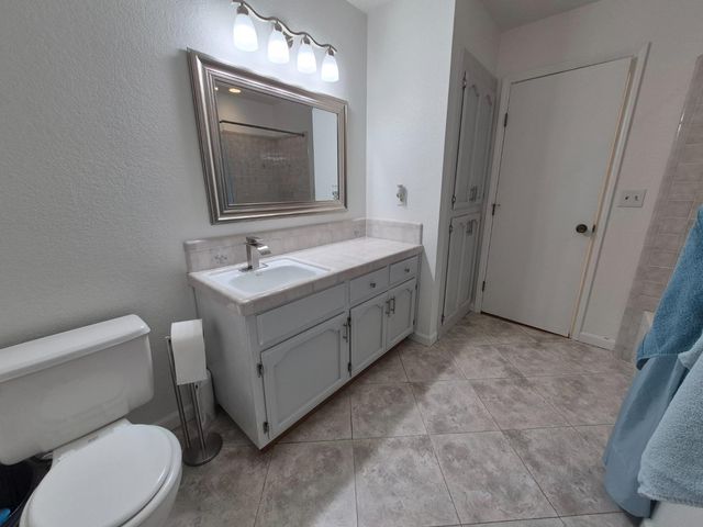 1497 Bridgeport Ln, Manteca, CA 95336