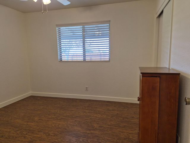 1497 Bridgeport Ln, Manteca, CA 95336