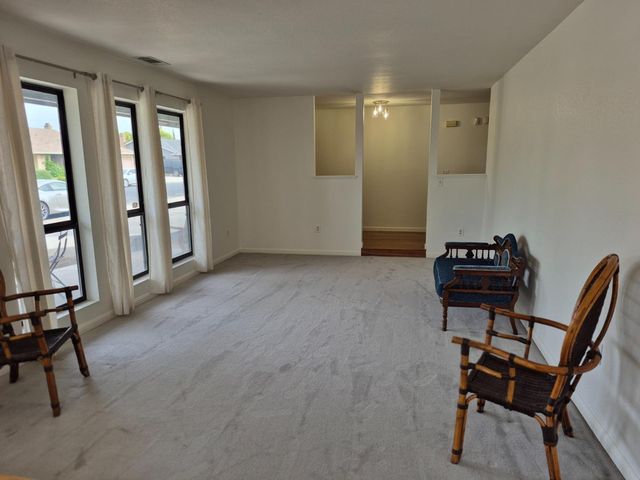 1497 Bridgeport Ln, Manteca, CA 95336
