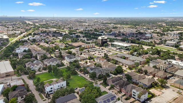 4917 Eigel Street, Houston, TX 77007