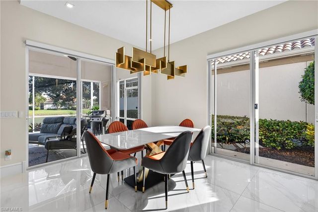 3956 Isla Ciudad CT, Naples, FL 34109