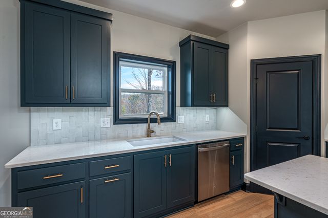 325 River Mountain Road, Murphy, NC 28906