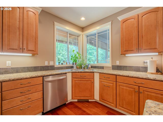 6012 Ne SALMON CREEK St, Vancouver, WA 98686