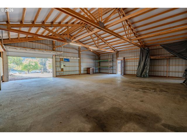 6012 Ne SALMON CREEK St, Vancouver, WA 98686