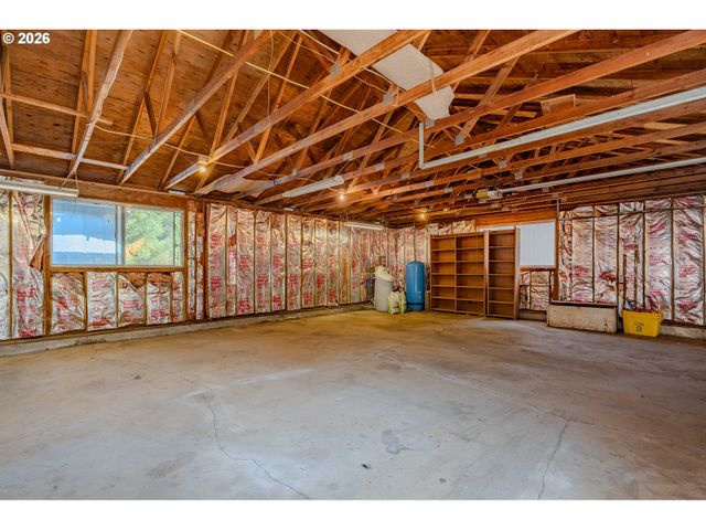 6012 Ne SALMON CREEK St, Vancouver, WA 98686