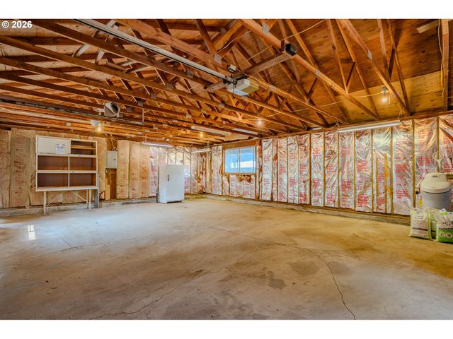 6012 Ne SALMON CREEK St, Vancouver, WA 98686
