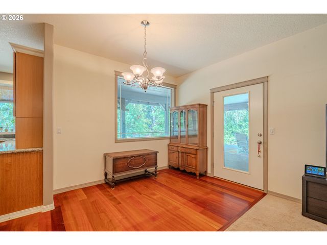 6012 Ne SALMON CREEK St, Vancouver, WA 98686