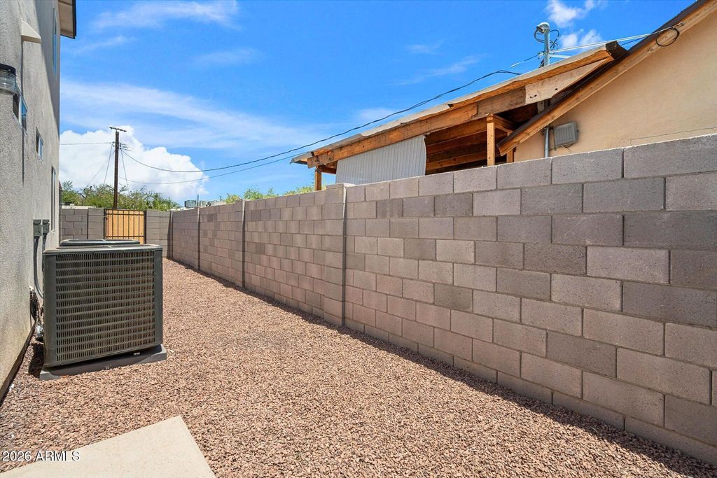 1106 E PAPAGO Street, Phoenix, AZ 85034 — photo 4