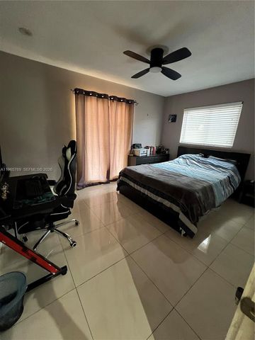 10382 SW 25th St, Miami, FL 33165