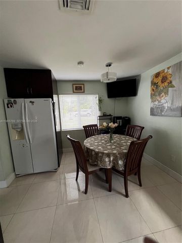 10382 SW 25th St, Miami, FL 33165