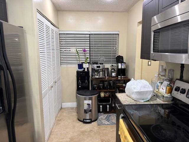 223 E Palm Cir E 223, Pembroke Pines, FL 33025