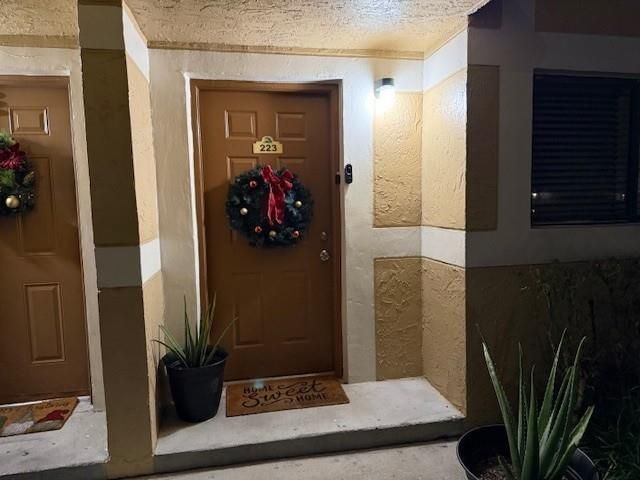 223 E Palm Cir E 223, Pembroke Pines, FL 33025