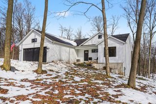 2523 Vanhorn Court, Allegan, MI 49010