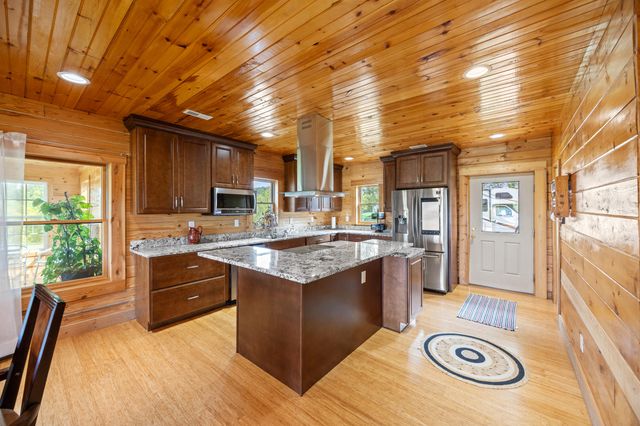 560 Hart Grove Road, Owingsville, KY 40360