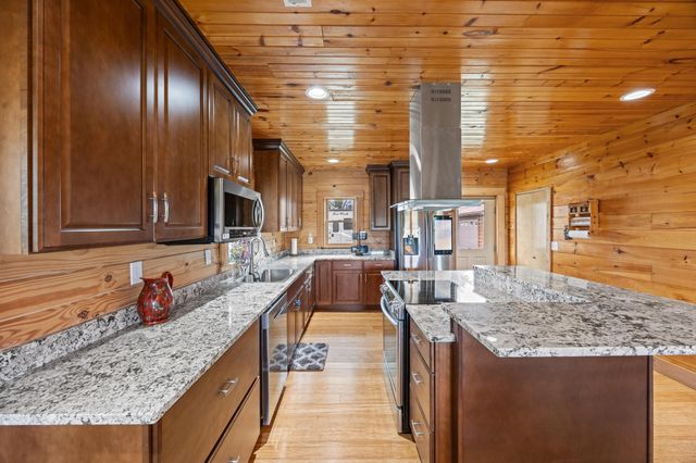 560 Hart Grove Road, Owingsville, KY 40360