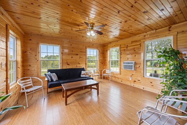 560 Hart Grove Road, Owingsville, KY 40360