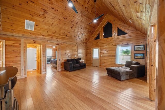 560 Hart Grove Road, Owingsville, KY 40360