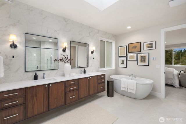 1063 164th Place NE, Bellevue, WA 98008