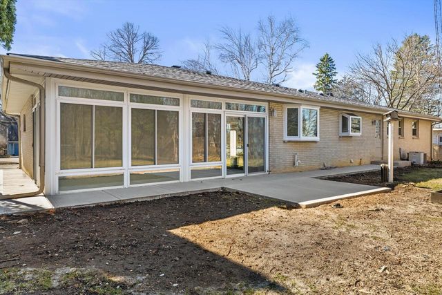 5506 82nd STREET, Kenosha, WI 53142