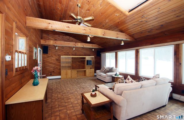 60 Hawthorne Drive, Monroe, CT 06468