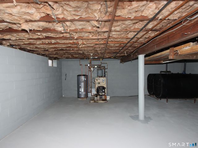 60 Hawthorne Drive, Monroe, CT 06468