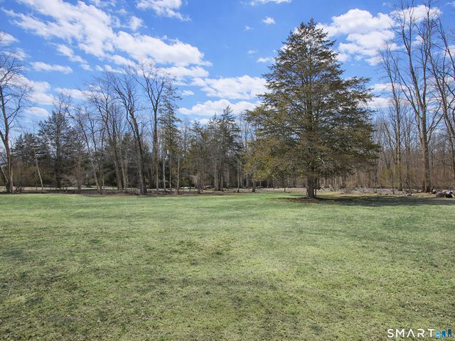 60 Hawthorne Drive, Monroe, CT 06468