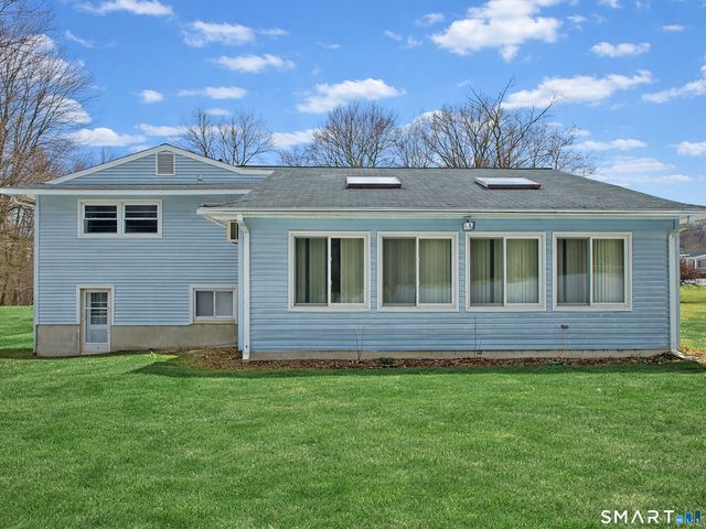 60 Hawthorne Drive, Monroe, CT 06468