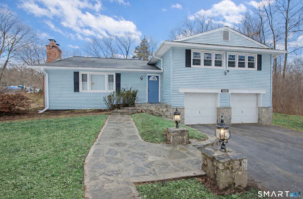 60 Hawthorne Drive, Monroe, CT 06468