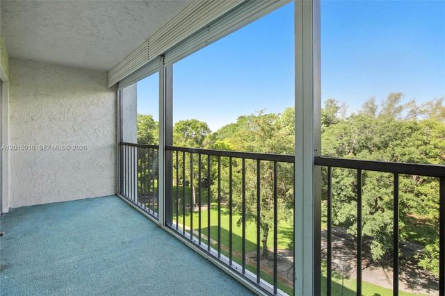 5900 NW 44th St 605, Lauderhill, FL 33319