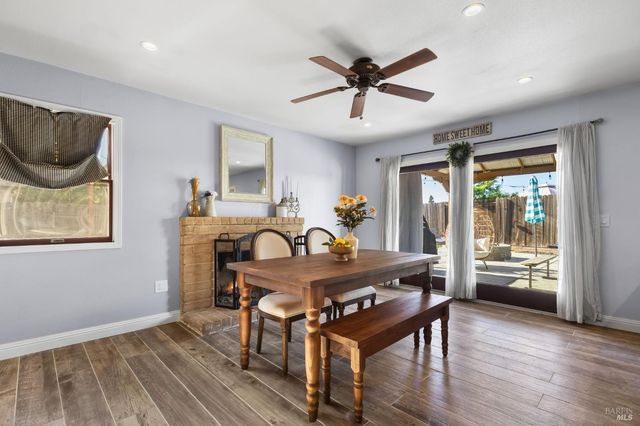 131 Natick Ct, Vacaville, CA 95687