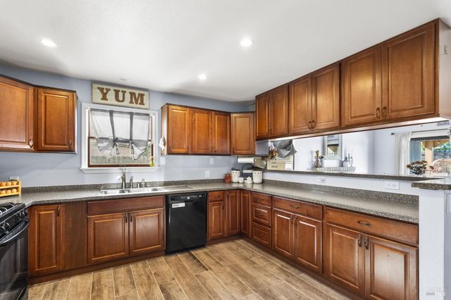 131 Natick Ct, Vacaville, CA 95687