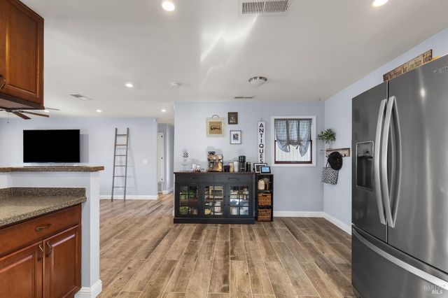 131 Natick Ct, Vacaville, CA 95687