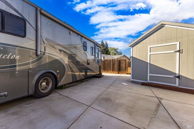 131 Natick Ct, Vacaville, CA 95687