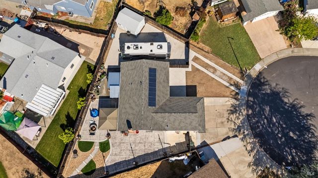 131 Natick Ct, Vacaville, CA 95687