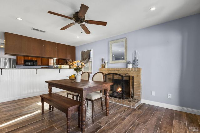 131 Natick Ct, Vacaville, CA 95687