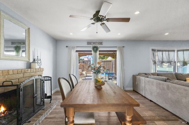 131 Natick Ct, Vacaville, CA 95687