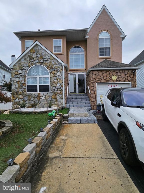 1251 SEROTA PL, Philadelphia, PA 19115