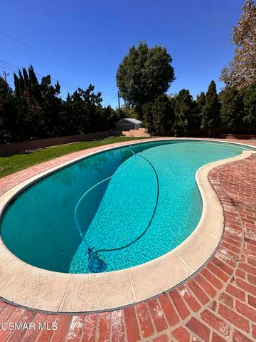 3240 Los Olivos Lane, La Crescenta, CA 91214