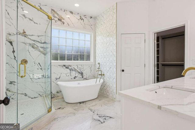 1949 Pucketts Drive SW, Lilburn, GA 30047