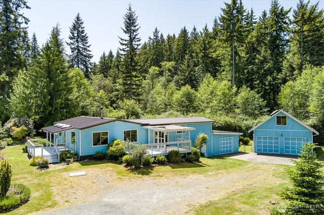 6124 Cultus Bay Road, Clinton, WA 98236