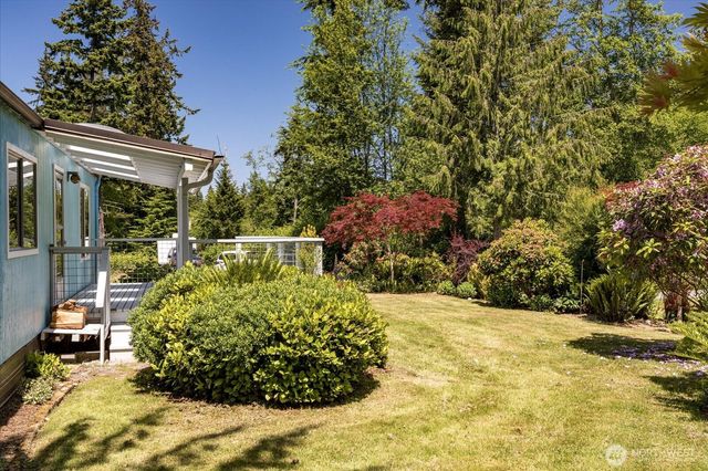 6124 Cultus Bay Road, Clinton, WA 98236