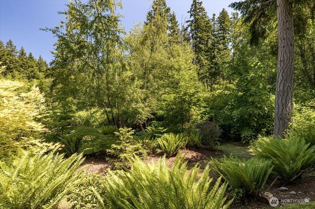 6124 Cultus Bay Road, Clinton, WA 98236